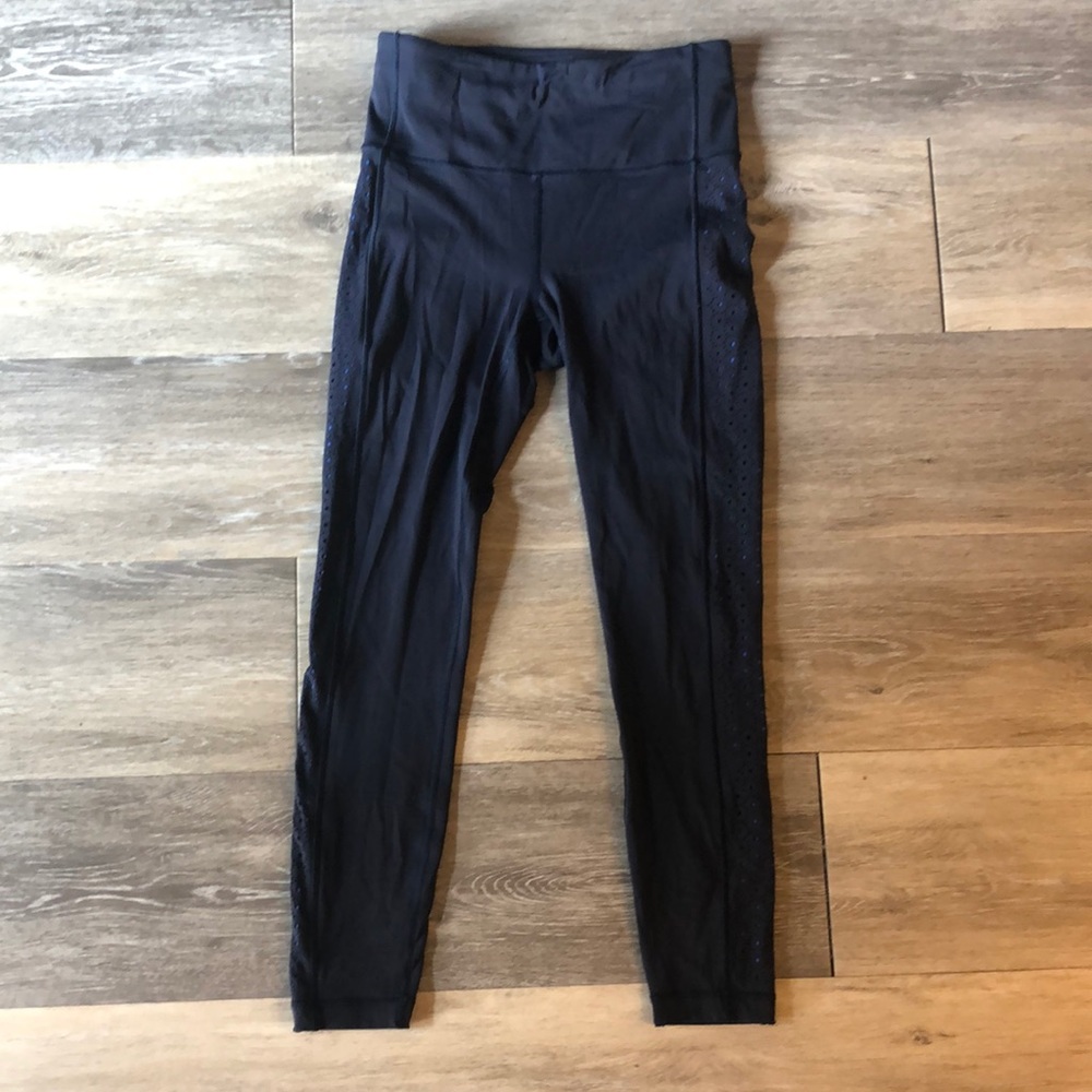 Size 6 lululemon navy leggings